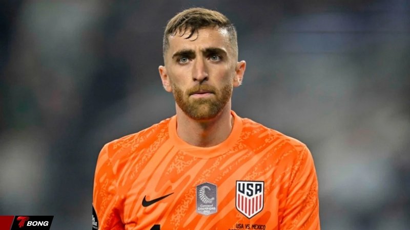 Matt Turner đã từng để lọt lưới 5 bàn trong 1 trận đấu